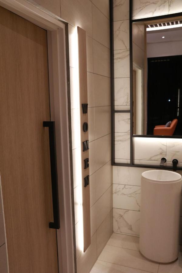 Otel Hotel Suite シブ エクステリア 写真