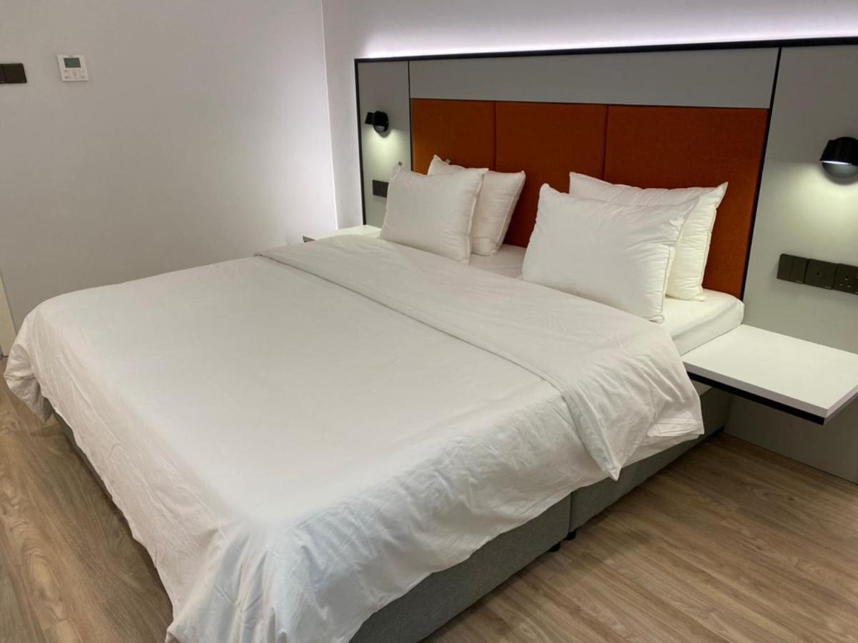 Otel Hotel Suite シブ エクステリア 写真