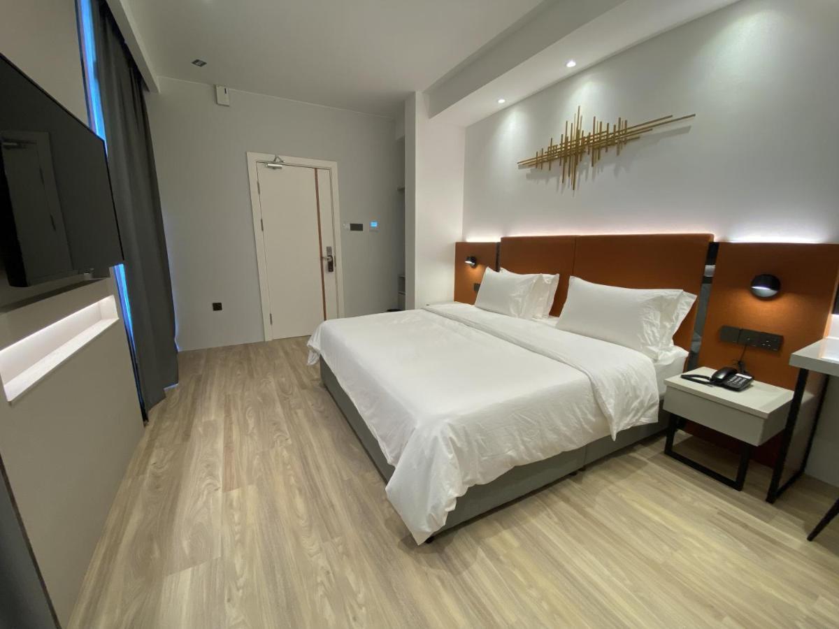 Otel Hotel Suite シブ エクステリア 写真